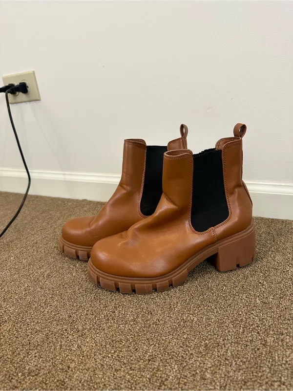 Madden Girl Women’s Tessa Platform Chelsea Boots Chunky Size 8 - Image 7