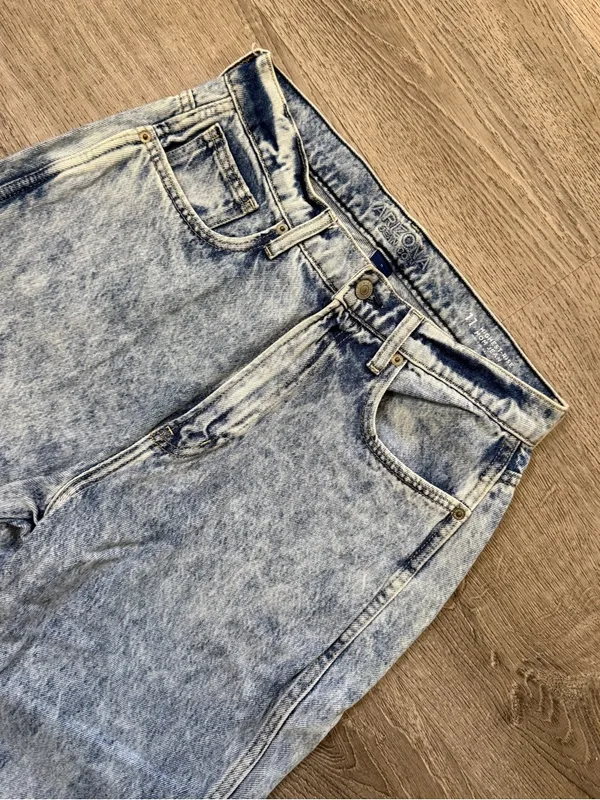 •Arizona• Highest Rise Mom Jeans - Image 4