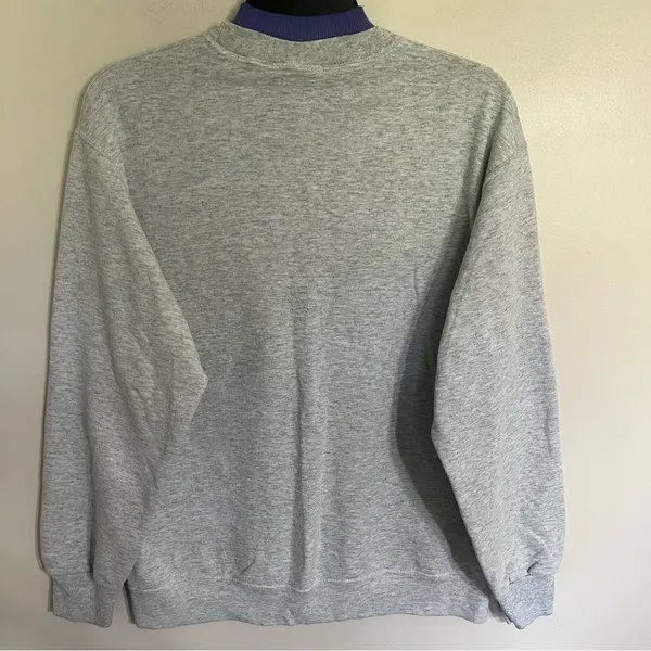 Fruit of the Loom Vintage Embroidered Hummingbird Gray Faux‎ Turtleneck Sweatshirt Size Medium - Image 11