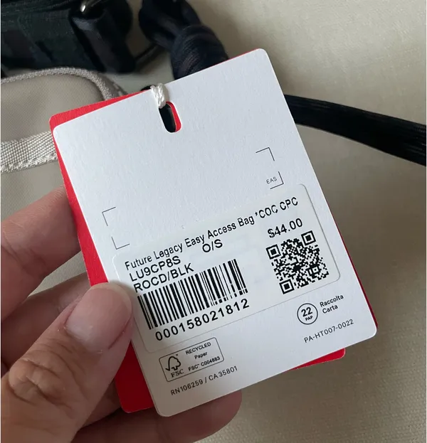 Lululemon Team Canada Future Legacy Easy Access Bag 1.5L COC CPC Logo - Image 3