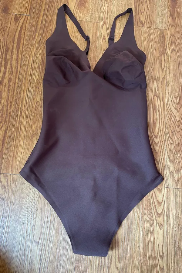 SKIMS unlined plunge thong bodysuit NWT Size xl - Image 5