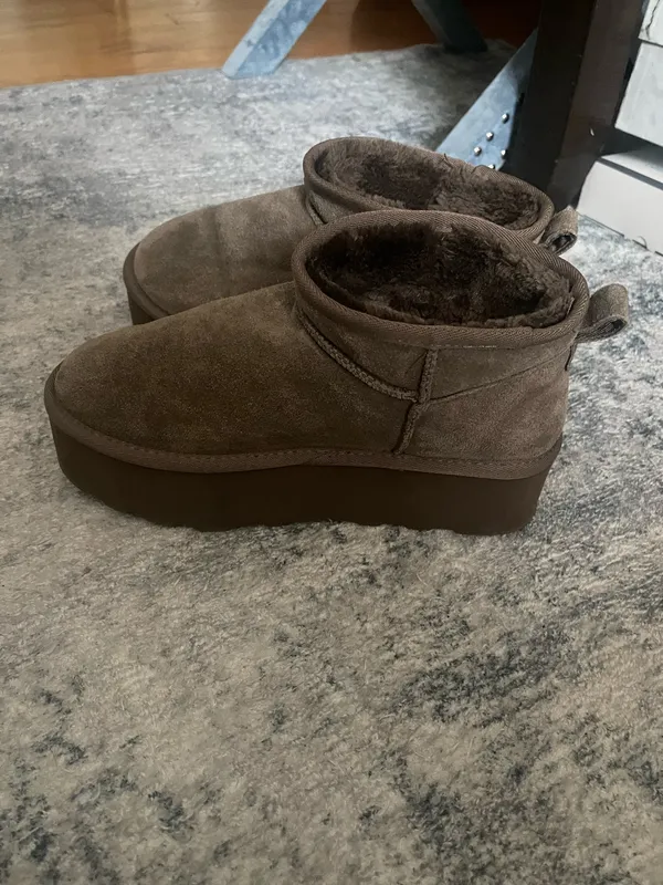 Cushionaire Hippy platform boots - Image 4