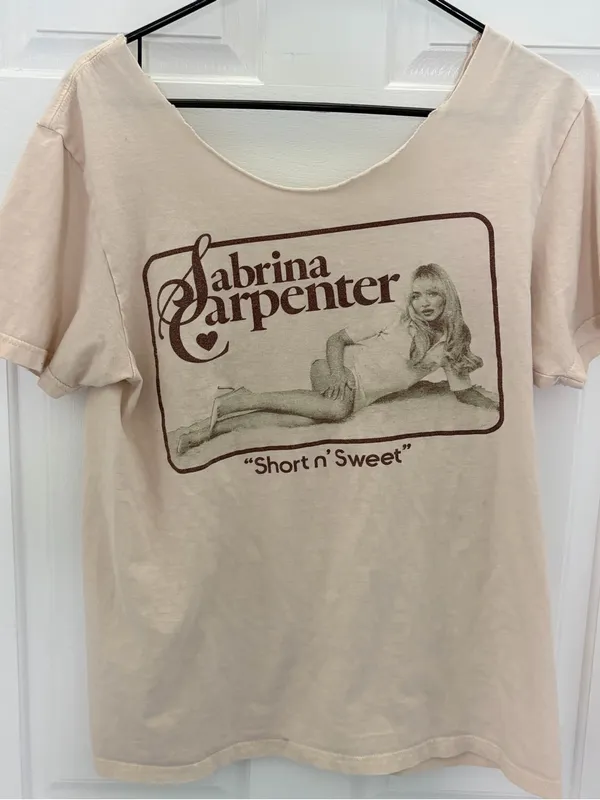 Sabrina Carpenter Classic Women's Short Sleeve Tee - Cream - Image 2