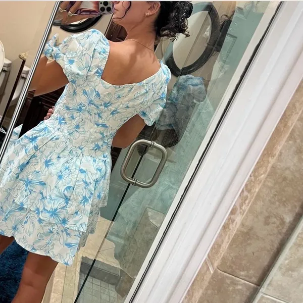 Floral puffer sleeve dress - Image 2
