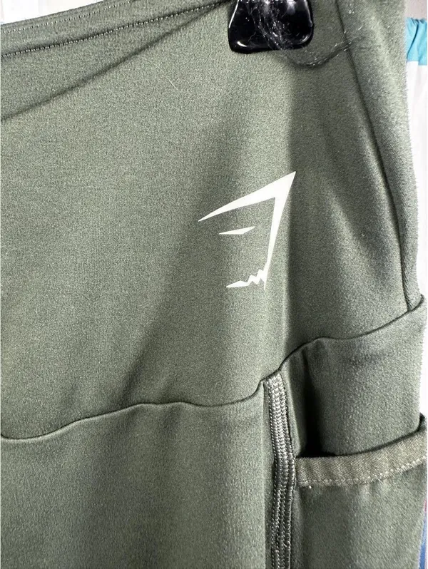 L62. Gymshark Women's Green and Khaki Leggings - Image 2