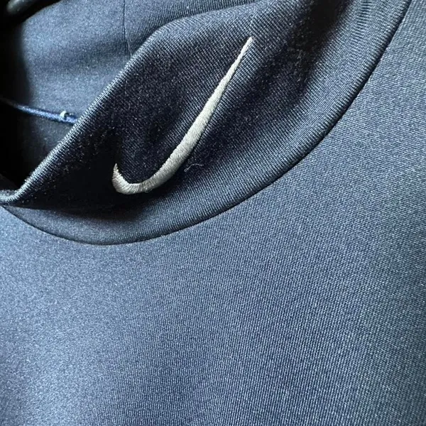 P86. Nike Pro navy blue long sleeve turtleneck Size M - Image 2