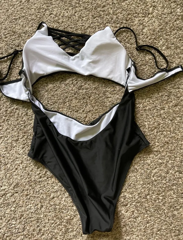 Bathing Suit Black Size XL - Image 2