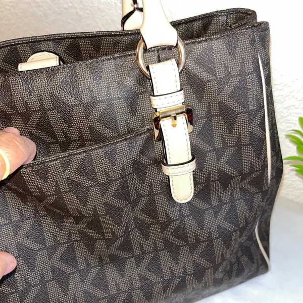 Michael Kors Dark Brown and Tan Logo Tote - Image 7