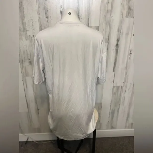 White tee White - Image 6