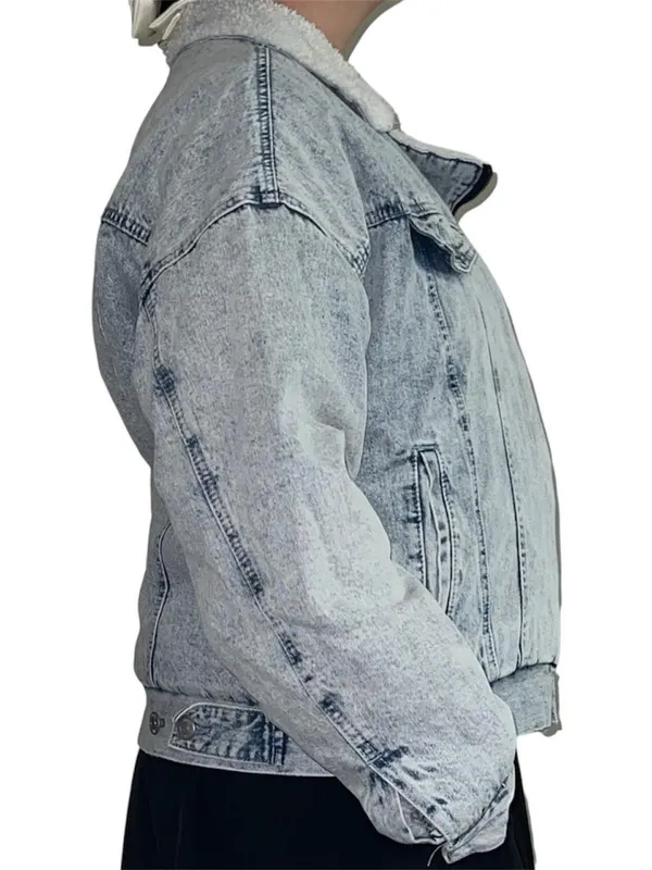 Forever 21 blue denim jacket. - Image 2