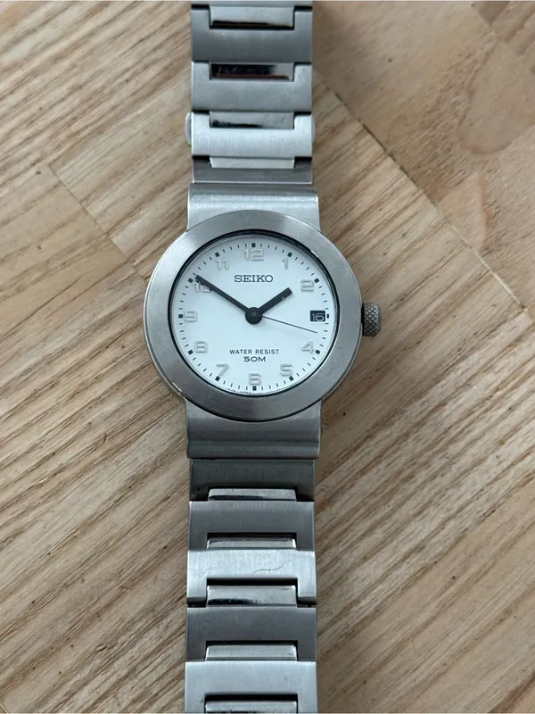 Seiko Very Rare Watch Stainless Steel Bracelet Case White Dial Date Window - Image 6