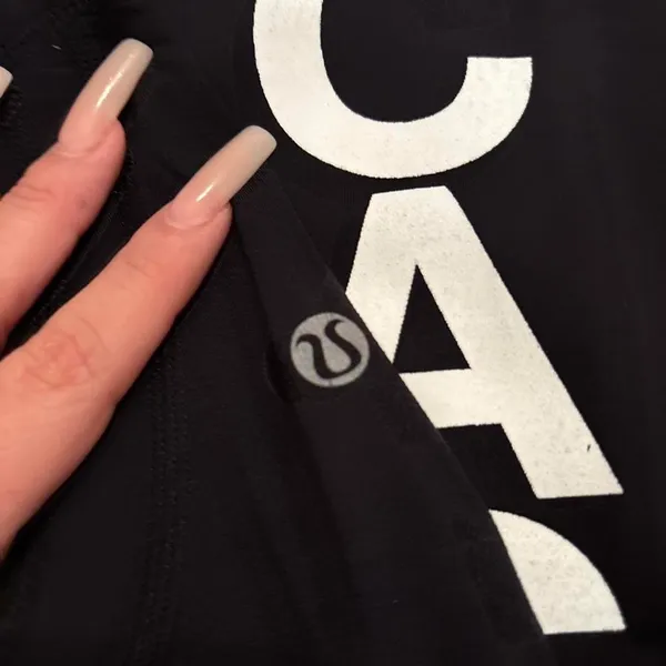 Lululemon Leggings 22" - Image 2