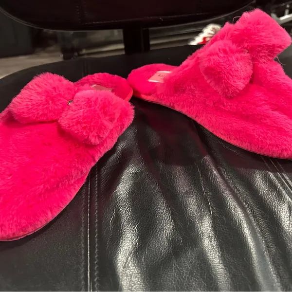 Kate Spade Vibrant Pink Fuzzy Slippers NWOT - Image 6