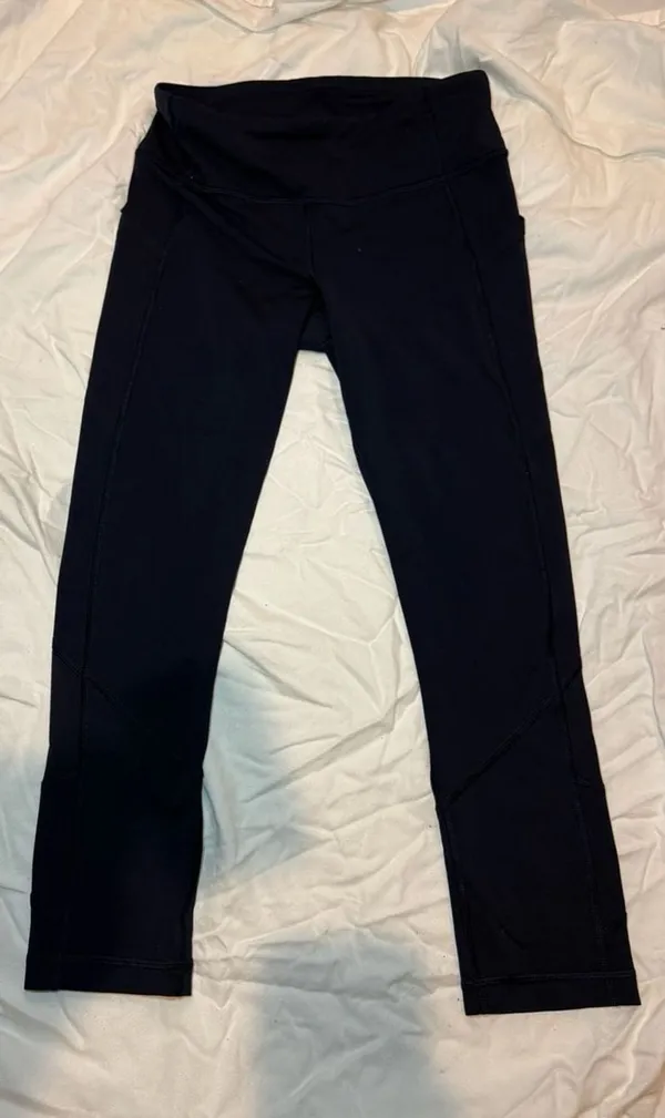 Lululemon Speed Up Crop Leggings Black Size 4 - Image 4