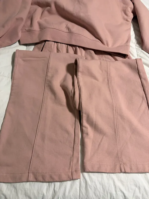 Gap Women’s outfit - Image 2