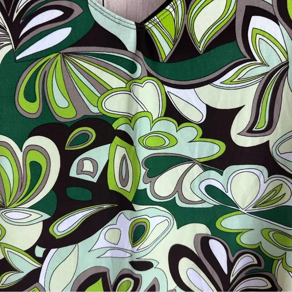 New Directions Y2K Green and Black Floral Tank Top - Image 8