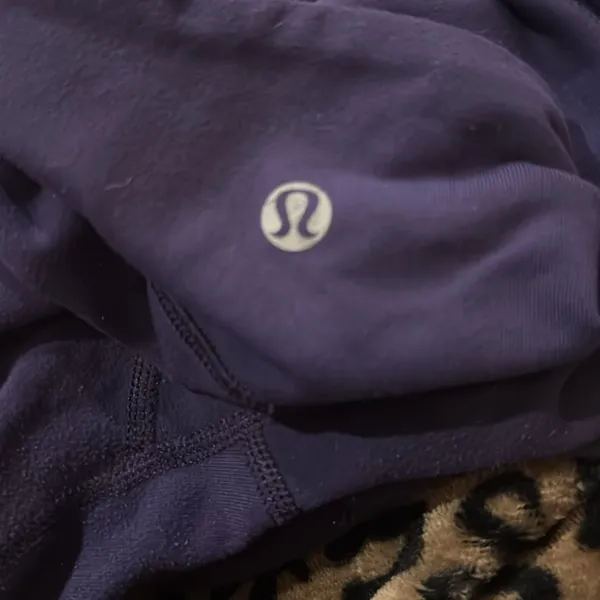 Lululemon full length size 8 purple leggings - Image 5