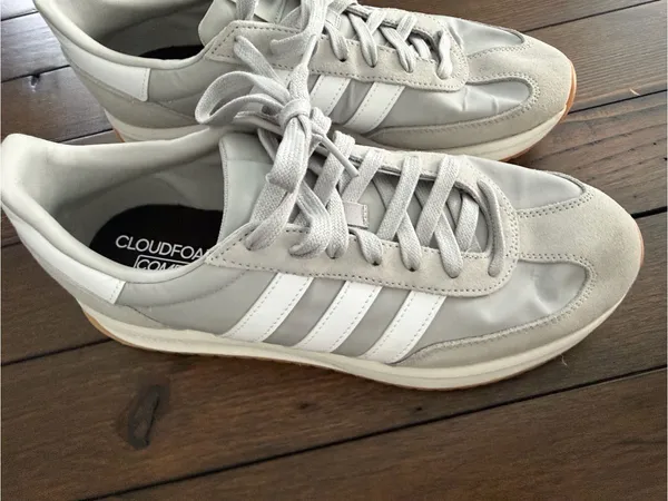 Title: adidas Women’s Run 70s 2.0 Sneakers Size 11 Light Gray Athletic Shoes - Image 3