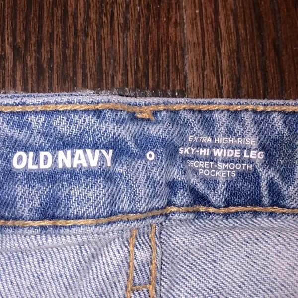 Old navy Extra high rise sky hi wide leg jeans size 0 - Image 3