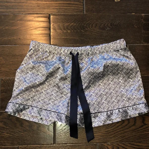Victorias Secret silky shorts size small - Image 2