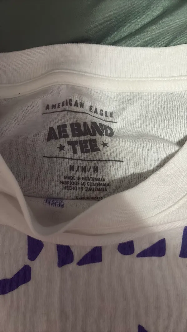 American Eagle Graphic Tee Rolling Stones - Image 2
