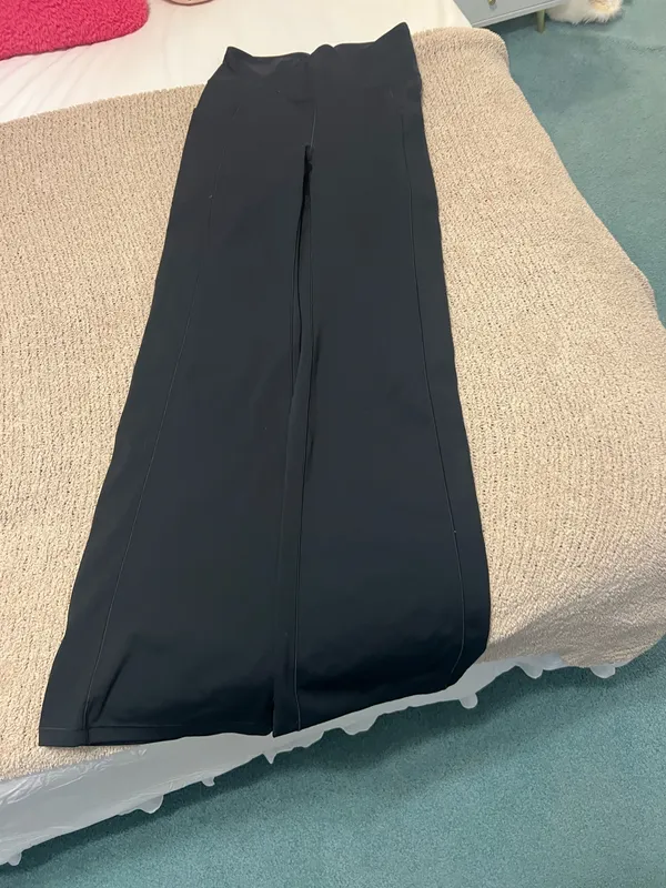 Amazon black flare leggings with pockets #leggings #activewear #gym - Image 5