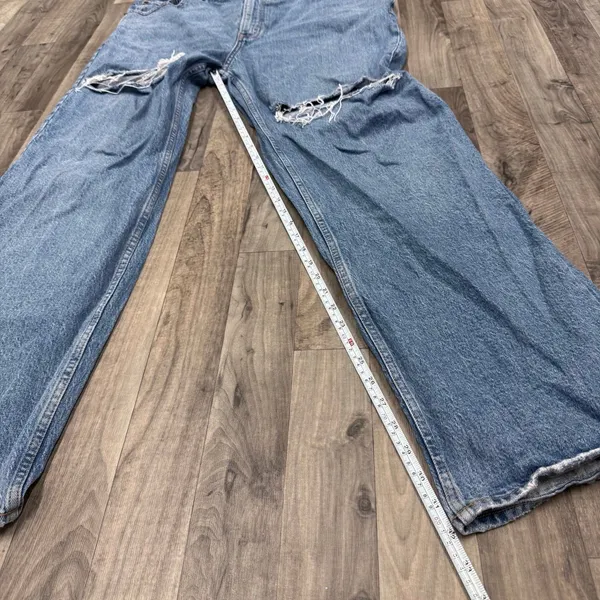 Abercrombie & Fitch 90s Relaxed High Rise Distressed Jeans 18L - Image 4