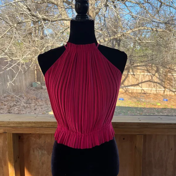 Banana Republic Women's Red Pleated Peplum Waist Top Size XS. NEW! - Image 2