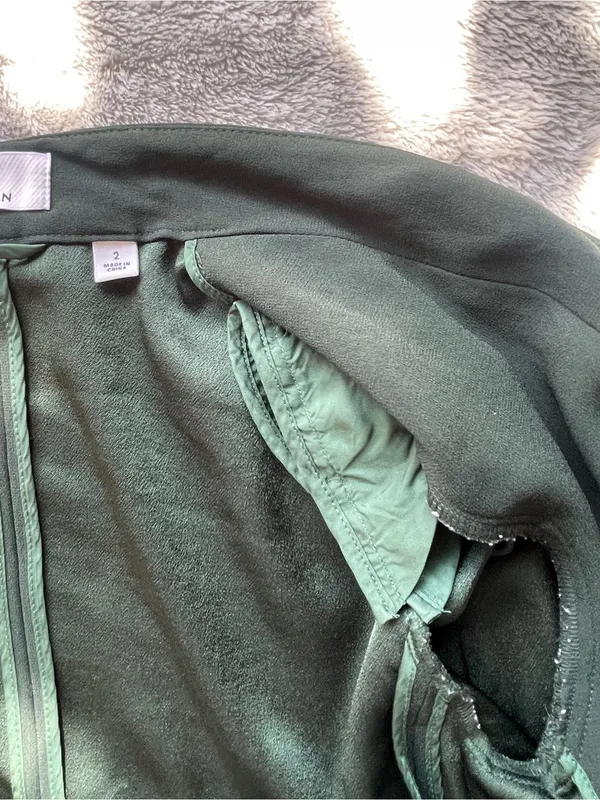 Aritzia Babaton Power Hip Blazer Forest Green 2 minimalist capsule wardrobe chic - Image 6