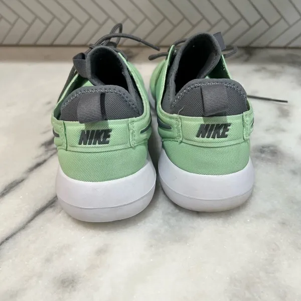Nike Roshe Two Running Shoes Fresh Mint Green Women's Size 9 (844931-303) - Image 3