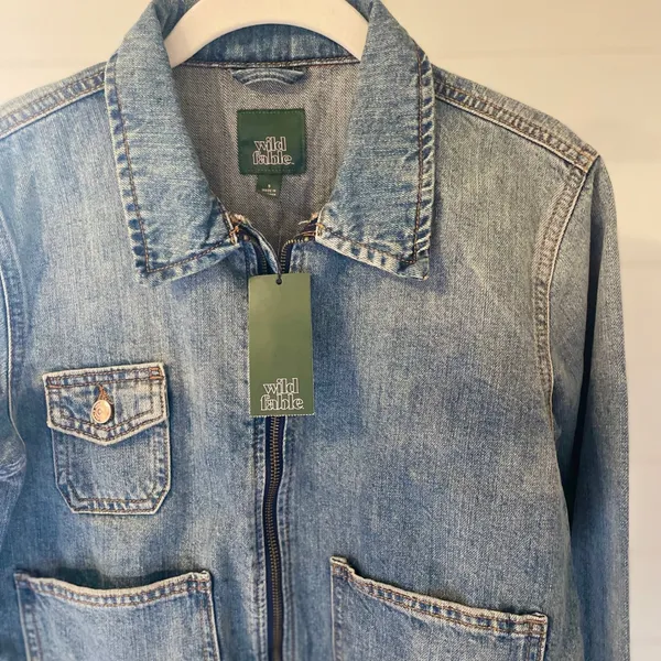 Wild Fable Women's Denim Trucker Jacket Zip Front Medium‎ Wash Size S - Image 2