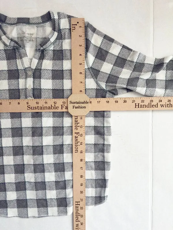 Warm Essentials by Cuddl Duds 2-Piece Lounge PJ Set - L - Grey + Green Plaid - Image 4