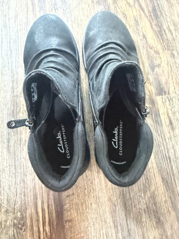 Clarks Black Cloudsteppers Slip-On Boots NWOT - Image 2