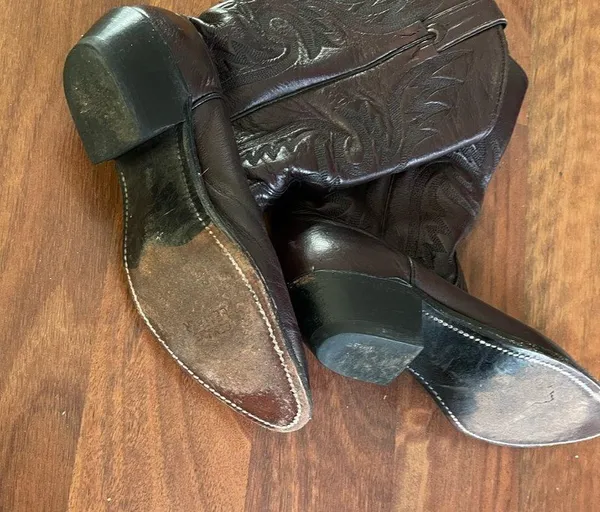size 7 boots - Image 3