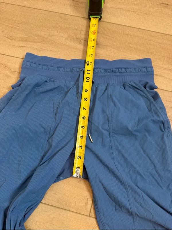 Lululemon Dance Studio Mid-Rise Crop 25 Soft Denim Blue Pants Size 6 - Image 7