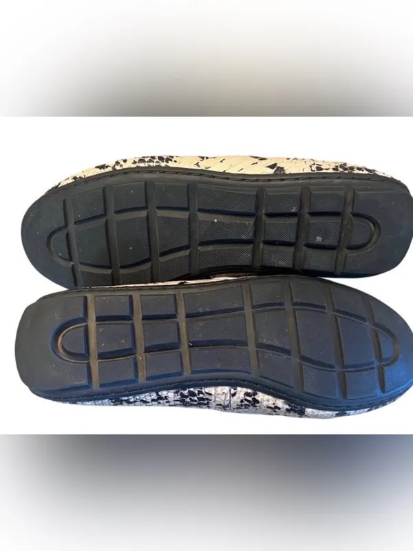 Coach Women's Snake-Print Loafers in Cream and Black - Image 3