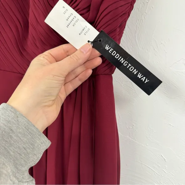 Weddington Way Burgundy Satin Sleeveless Bridesmaid Maxi Dress Womens 6 Formal - Image 5