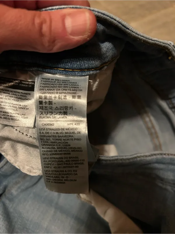 Levi’s 721 high rise skinny Light Blue Distressed Women's Jeans- size 32 (14) - Image 4