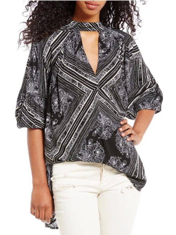 💋Free People Black Printed Choker Keyhole Blouse Medium NWT - Image 2