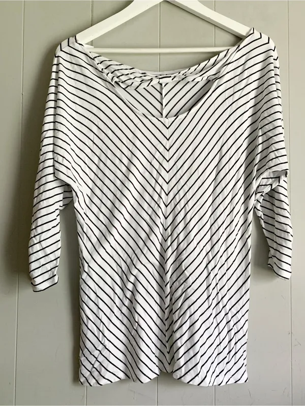 White House | Black Market B&W 3/4 Sleeve Striped Ballet Neck Top M - Image 2