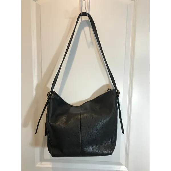 Coach Hobo Shoulder Bag in Black Pebbled Leather  EUC - Image 4