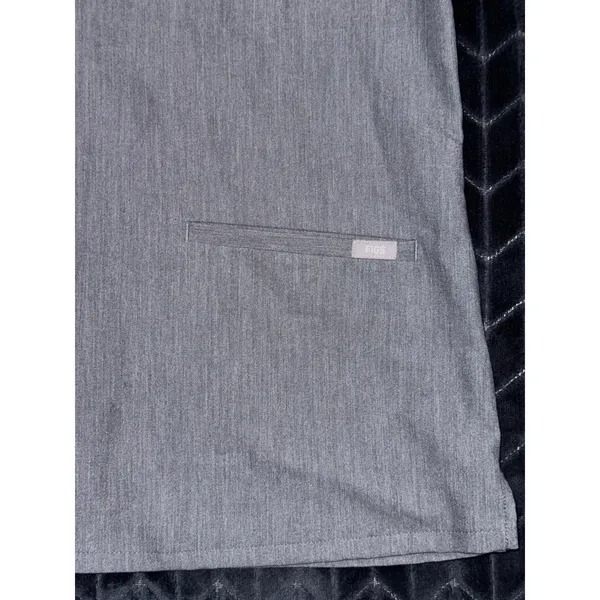 Figs Casma Top Women's Graphite Gray Three Pocket Scrub‎ V-neck Darted Back Sz M - Image 2