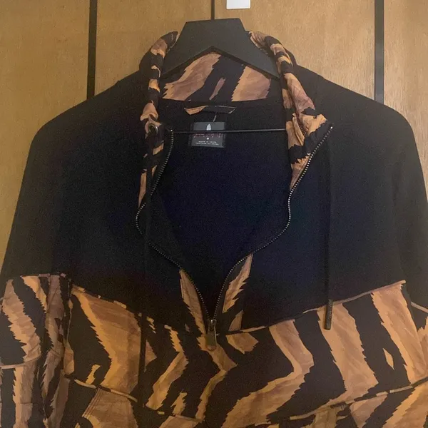 Free People Movement NWOT Walk The Line tiger print pullover, size medium 8/10 - Image 5