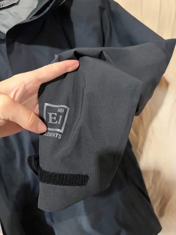 Rei outdoor element jacket Size XS - Image 3
