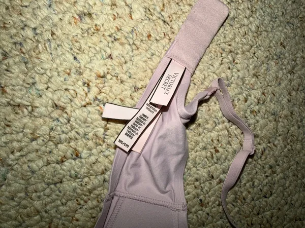 Victoria's Secret Wireless Push-Up Bra - Image 3