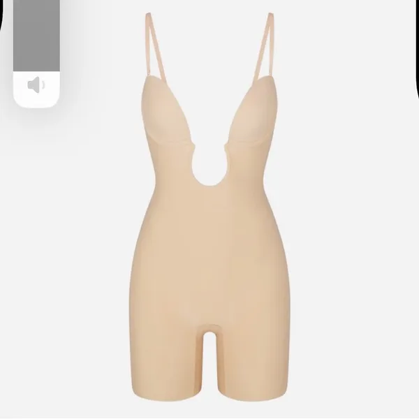 Skims Deep Plunge Shapewear Mid Thigh Bodysuit in Sand Size S - Image 5