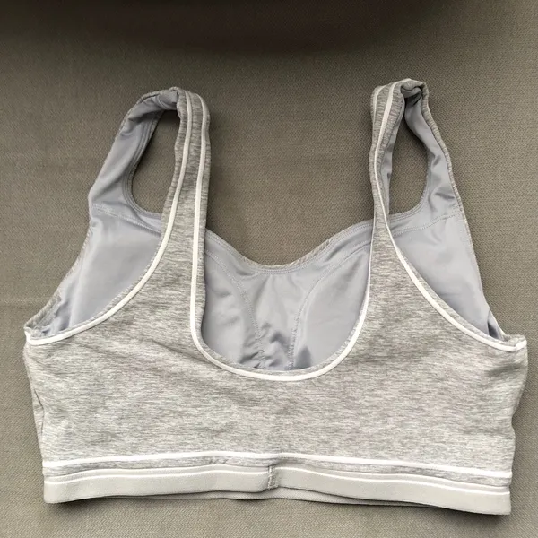 Alo Yoga Alosoft Heart Throb Bra Athletic Heather Grey/White L - Image 5
