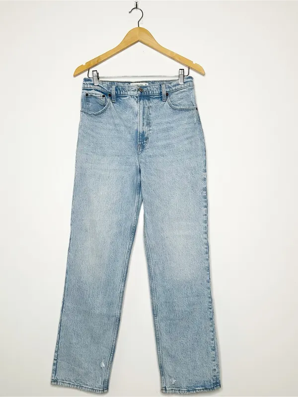 Abercrombie & Fitch The 90’s Straight Ultra High Rise Jeans Size 28/6R - Image 3