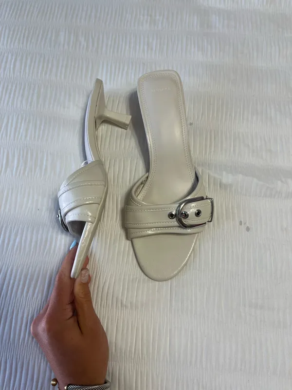 Kitten heels Silver Size 8.5 - Image 2