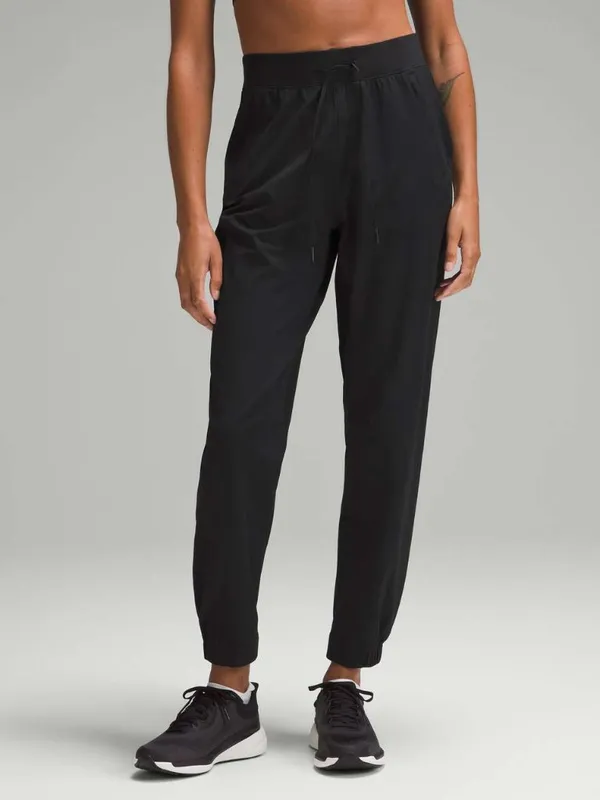 Lululemon License to Train High-Rise Active Pant Women's Size 8 in Black in EUC! - Image 15